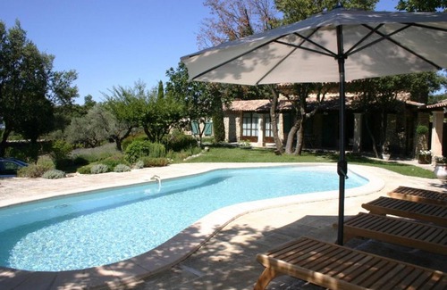 Murs Villa | Residence in the heart of the Lubéron garrigues - by feelluxuryholidays