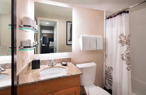 Delthorne Hotel | Residence Inn By Marriott Torrance Redondo Beach