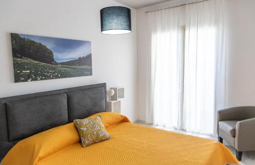 Sant'Agata di Militello Apartment | Residence con Piscina e Giardino