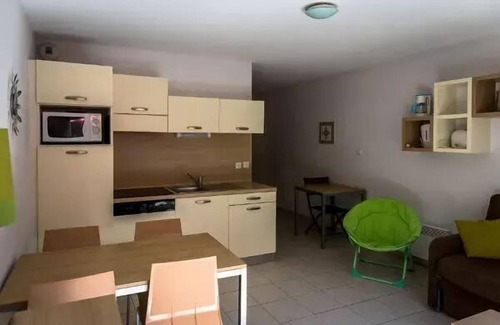 Azille Apartment | Residence Le Château de Jouarres * - 2 room apartment for 4 people ground floor