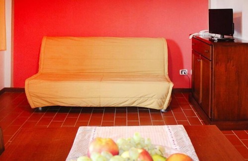 Campiglia Marittima Apartment | Residence Le Corti di Montepitti, Suvereto