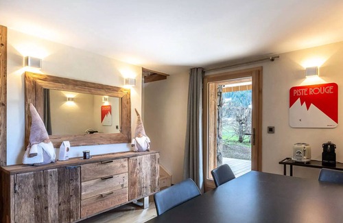 La Clusaz Ski Chalet | Residence Le Mazot - Small warm chalet - 1 Ch - 4 pers - Full South - Terrace