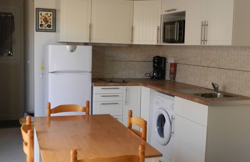 Gruissan House | Residence les Cabestans, quiet pavilion, private parking, gardenet☀