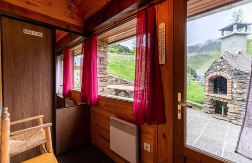 Loudervielle Ski Chalet | Residence Les Flacons De Soleil - Duplex chalet for 6 people in Peyragudes-Balestas
