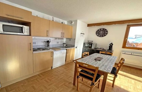 Puy-Saint-Vincent Apartment | Residence Les Gentianes - GEC2 - 2 bedroom apartment with large balcony