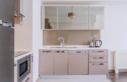 Mahmutbey Apartment | Residence Near Commerce Center and Istanbul Mall