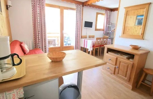 Puy-Saint-Vincent Apartment | Residence Parc Aux Etoiles - C307PAE - APARTMENT 2 ROOMS WITH BALCONY