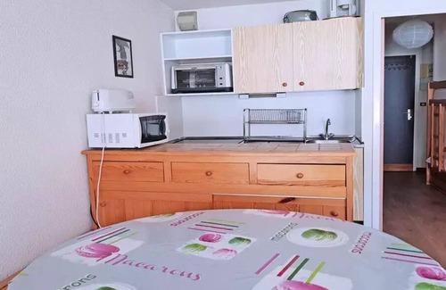 Puy-Saint-Vincent Apartment | Residence Pendine 2 - P2107 - Large studio - 5 people - Snow front