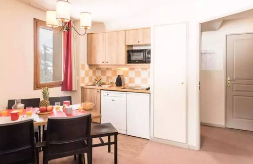 Les Claux Apartment | Residence Pierre & Vacances L'Albane - Apartment for 4 people - 1 bedroom - Mountain view