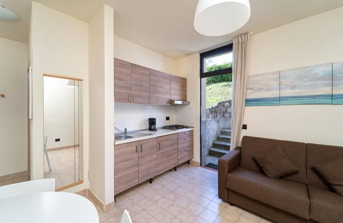 Moniga del Garda Apartment | Residence Primera, Moniga del Garda