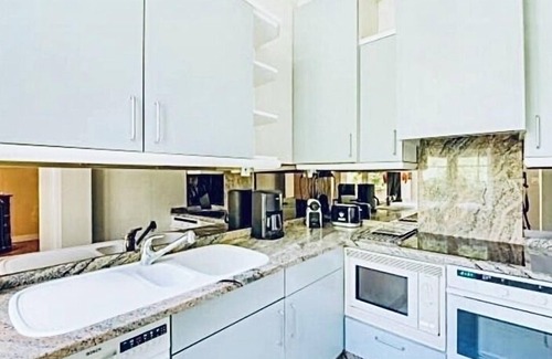 Cauterets Apartment | Residence Regina Cauterets large apartment in the center of town