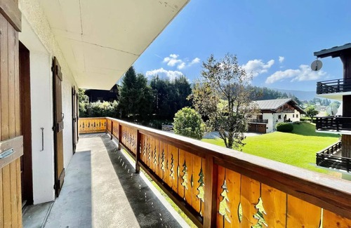 Crest-Voland Apartment | Residence Saveurs D'antan - Charming apartment in the heart of the village and foot of the slopes