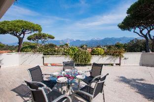 Marina di Pietrasanta Apartment | Residence Verdeluna