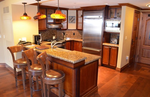 Beaver Creek Condo | Residences Park Hyatt - PERFECT Winter Ski Vacation, 2 BR/2.5BA Ski/In Ski/Out