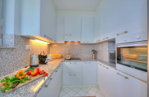 Carona Apartment | Residenza Parco Carona, Lugano, Switzerland