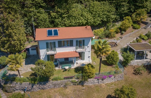 Luino House | Residenza sul Lago Maggiore - Residenza sul Lago Maggiore with pool, dogs allowed