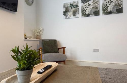 Blyth House | ResiLets - Stanley House - Large, Modern 3 Bed - NEW!