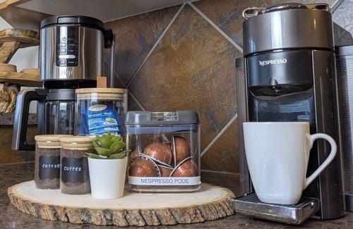 East Kootenay Apartment | Resort Access MountainView Penthouse w/Sauna Sleeps 10