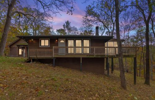 The Woods House | Resort Amenities Fire Pit Deck Grill & More