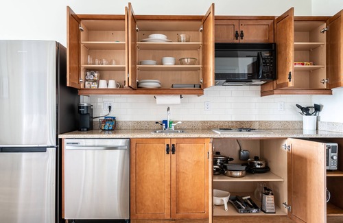 Vernon Condo | Resort Getaway ! Mtn Creek Ski-In Ski-Out -Pool-Hot Tub-Sauna