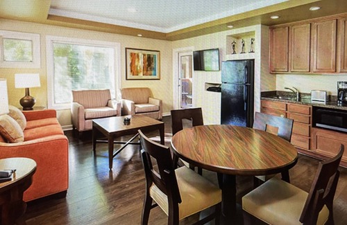 Paradise Valley Village Resort | Resort in N Scottsdale
