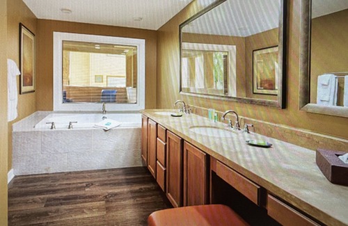 Paradise Valley Village Resort | Resort in N Scottsdale