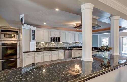 Dorsey House | RESORT LIVING 30 MINUTES FROM THE ARCH! GORGEOUS WATERFRONT HOME AWAITS!