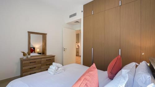 Dubai Apartment | Resort-Style 1BR in Dubai Creek Harbour -1AB01