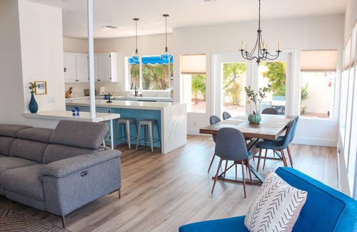 Green Valley North House | Resort style home. Pool/Spa/Wet deck. 10 min. from airport/strip