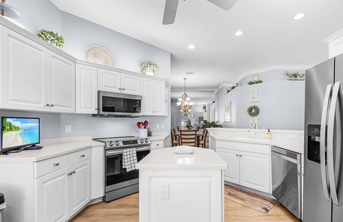 Bonita Springs House | Resort style living in this charming Bonita Springs home - Hunter Ridge