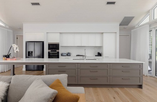 Avoca Beach House | Resort style living with pool, tennis court and beach