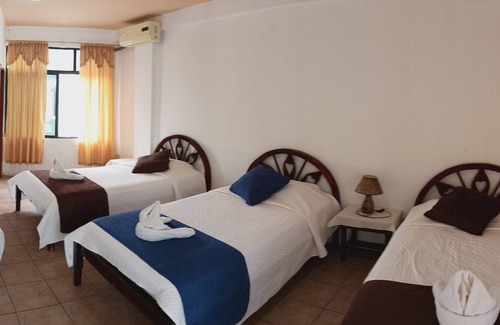 Puerto Villamil Hotel | Rest Island Hotel