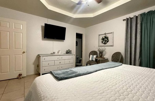 Palmview South House | Rest, Relax & enjoy the entire cozy vacational home!