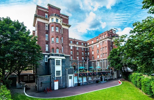 Elephant and Castle Hotel | Rest Up London - Hostel