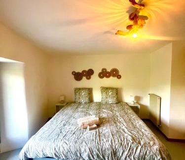 Aujac Bed & Breakfast | Restaurant des Amis