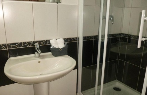 Briouze Hotel | Restaurant Hotel Logis Chez Sophie