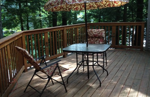 Mayfield Cottage | Restful Cottage For 4 On Lake George Near Traverse Cit