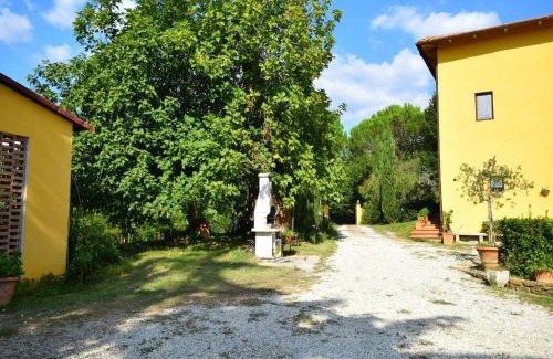 Vinci House | Restful Farmhouse near Forest in Vinci with Pool
