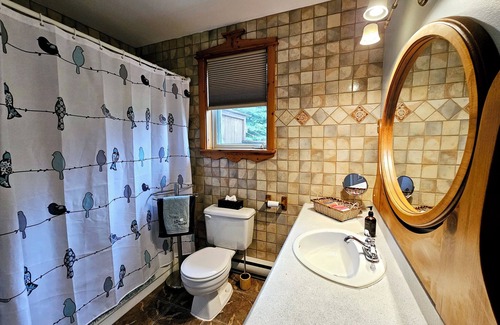 Saint-Tite-des-Caps House | Retraite en Pleine Nature. Animaux Acceptés