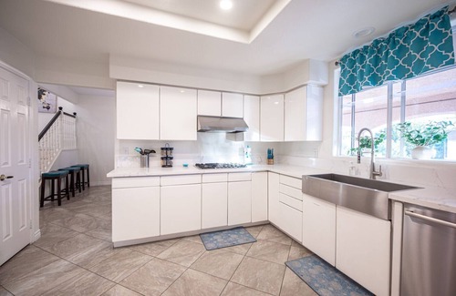 Rancho Oakey House | Retreat 3BD/2BA Home 1,278 sqft Sleeps 6