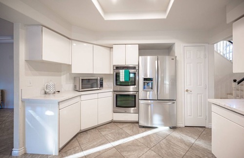 Rancho Oakey House | Retreat 3BD/2BA Home 1,278 sqft Sleeps 6