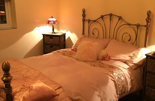 Ayr Bed & Breakfast | Retreat at The Knowe Auchincruive Estate