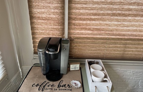 Canyon Lake Cabin | Retreat by the Creek, 2m from Whitewater, Hot tub, fire pit, River access!