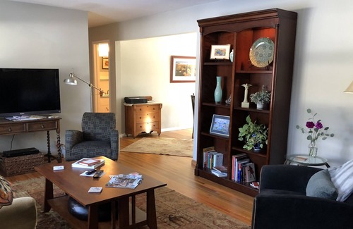 Edina House | Retreat for couples, small families, solo adventurer or business traveler