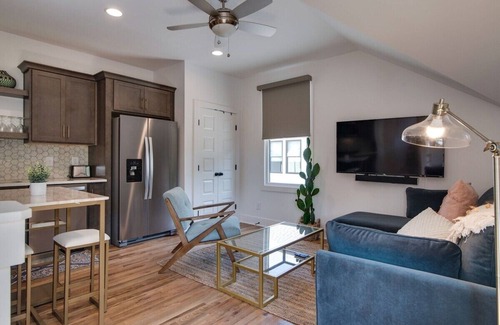 Greenwood House | Retreat To East Nashville + Walk To Local Faves