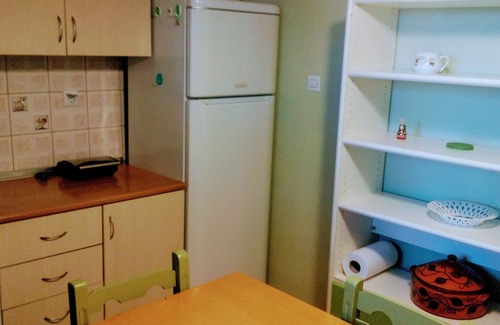Nea Peramos Apartment | Retro beach house