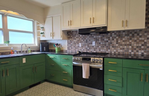 Edmond House | Retro Game Night Escape - Vintage Vibes & Classic Boardgame Fun Await!