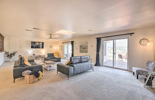 Arroyo Grande House | Retro House with Deck and Arroyo Grande View