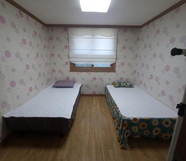 Jeonju House | Retro Naseong House