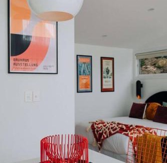 Terrigal Apartment | Retro Retreat - by Coast Hosting